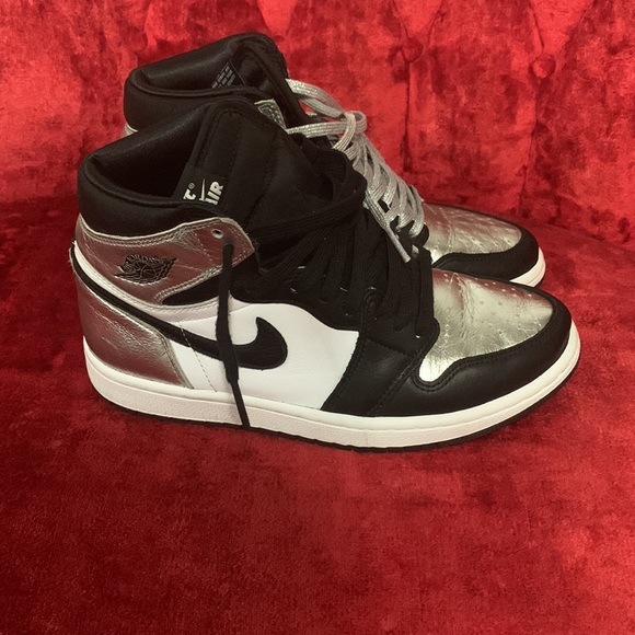 Jordan 1s - Picture 4 of 5
